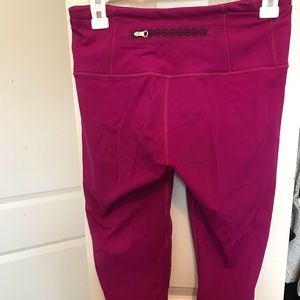 Lululemon crops- LIKE NEW
